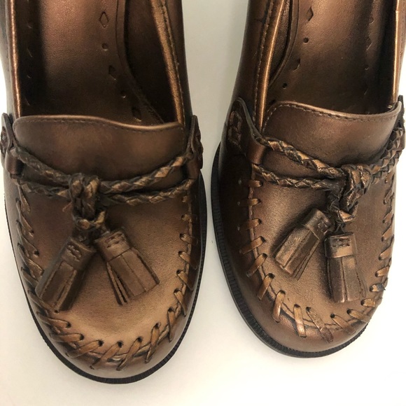 Nygard Wedge Heel Beonze Tassle Shoes - Picture 4 of 8